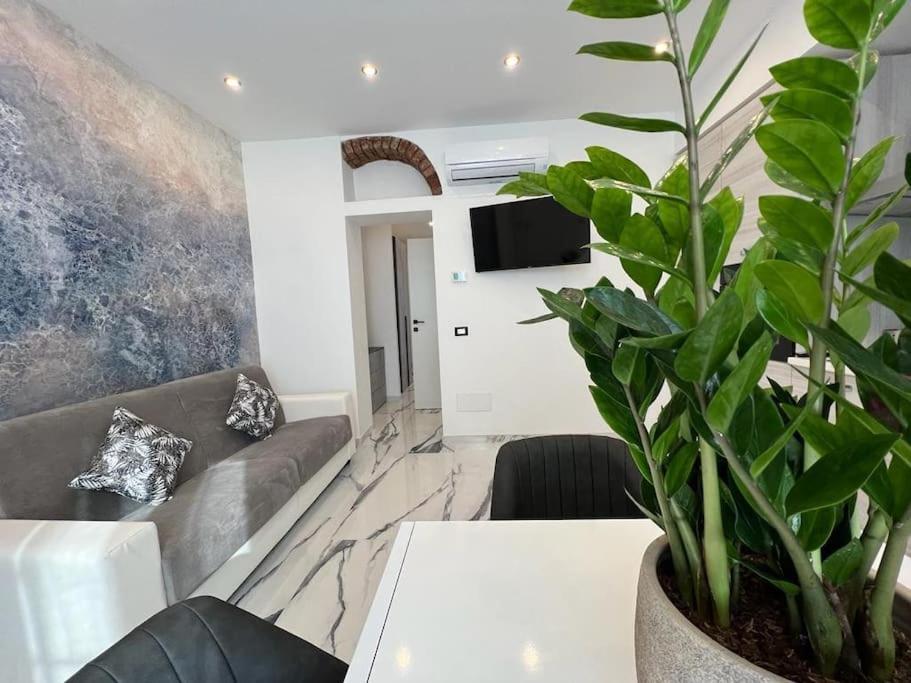 Appartamento Luxury Carrara Milán Exterior foto