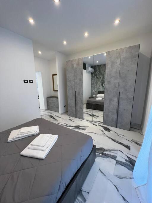 Appartamento Luxury Carrara Milán Exterior foto